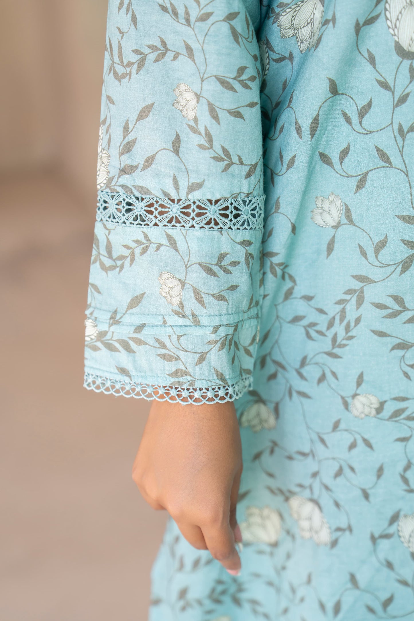 Elegant Light Blue 3-Piece Lawn Suit with Embroidered Dupatta| ZM-18