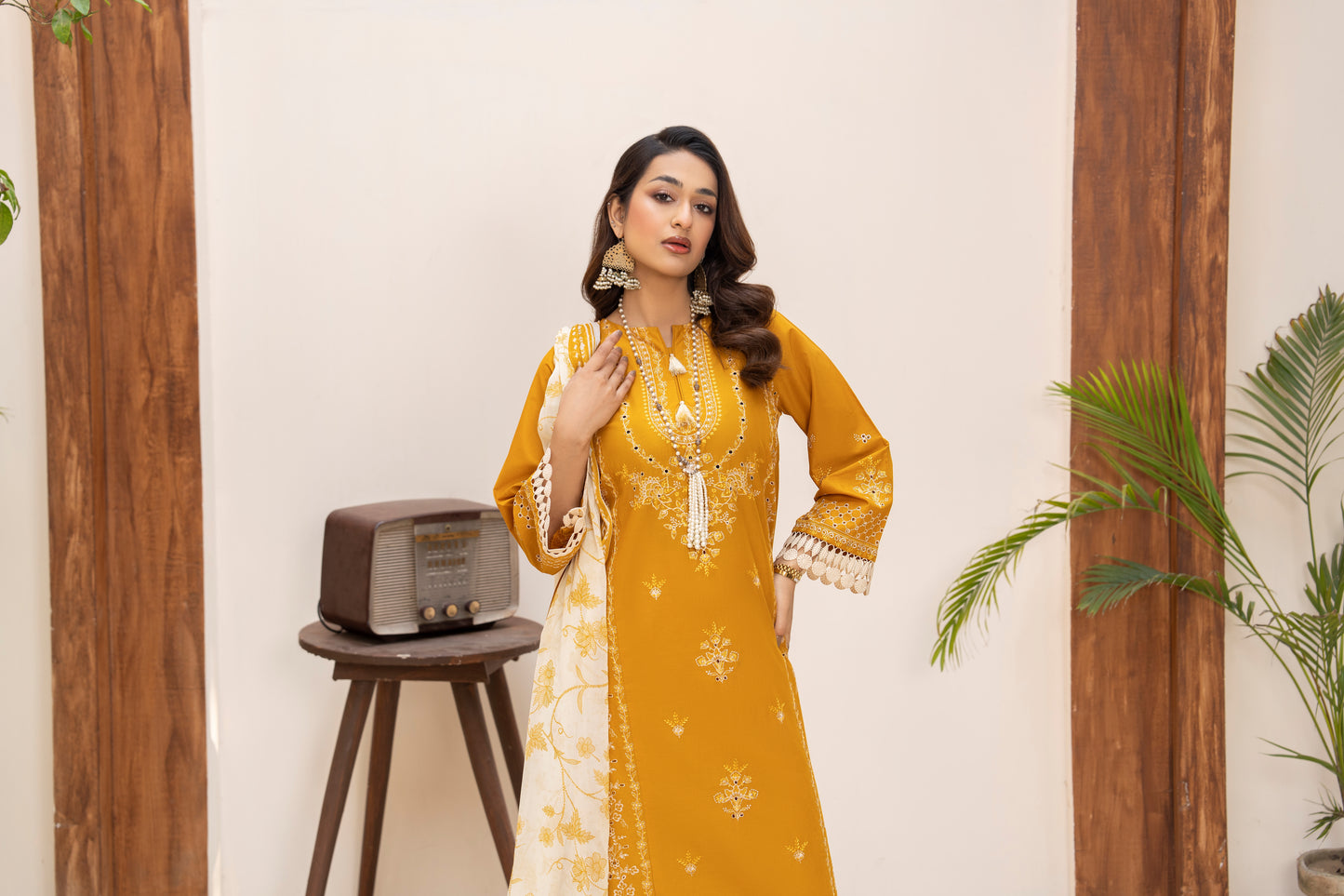 3 PIECE EMBROIDERED SUIT | ZM-04