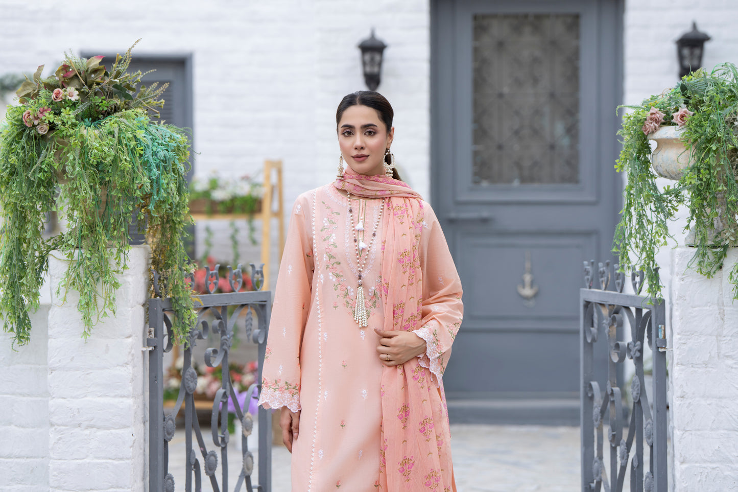 Peach 3-Piece Embroidered Lawn Suit| ZM-23