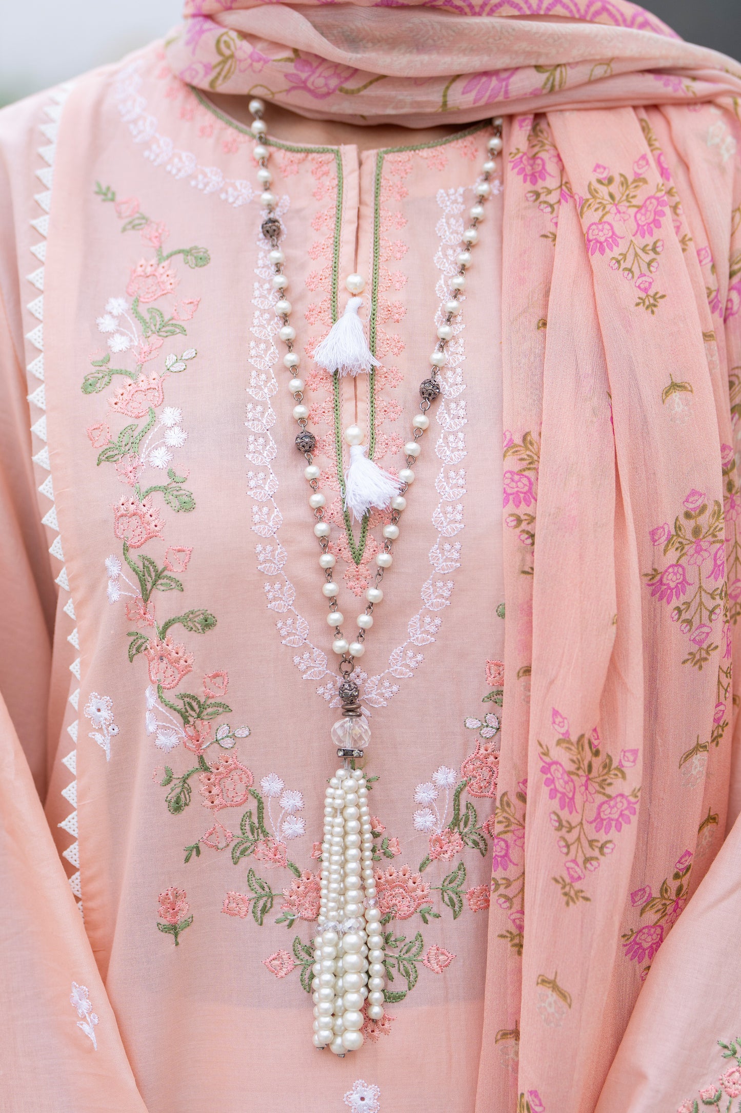 Peach 3-Piece Embroidered Lawn Suit| ZM-23
