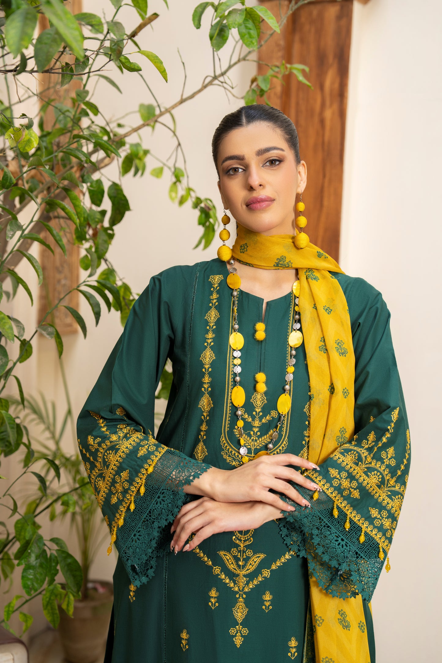 3 PIECE EMBROIDERED SUIT | ZM-03