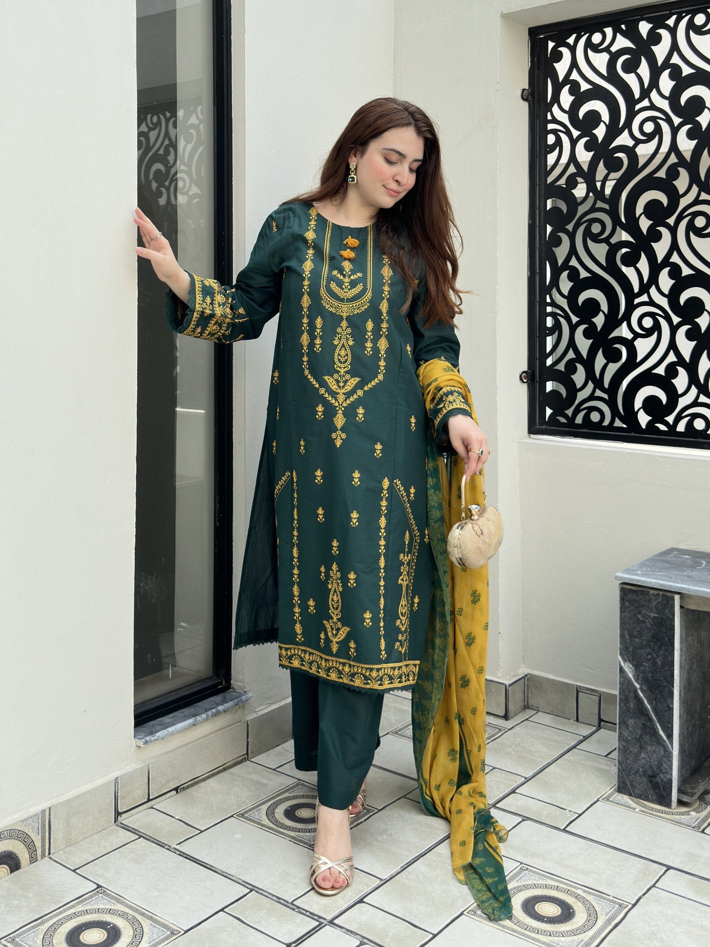 Dk Green 3-Piece Embroidered Lawn Suit | ZM-34