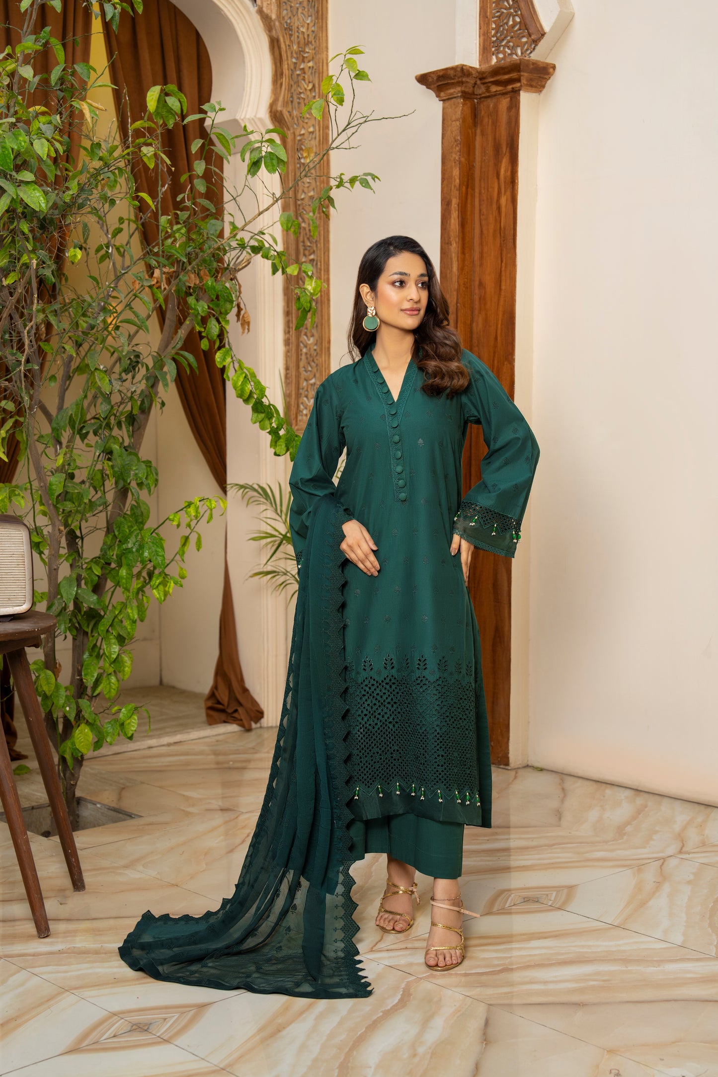 VERDANT 3 PIECE EMBROIDERED SUIT | ZM-07