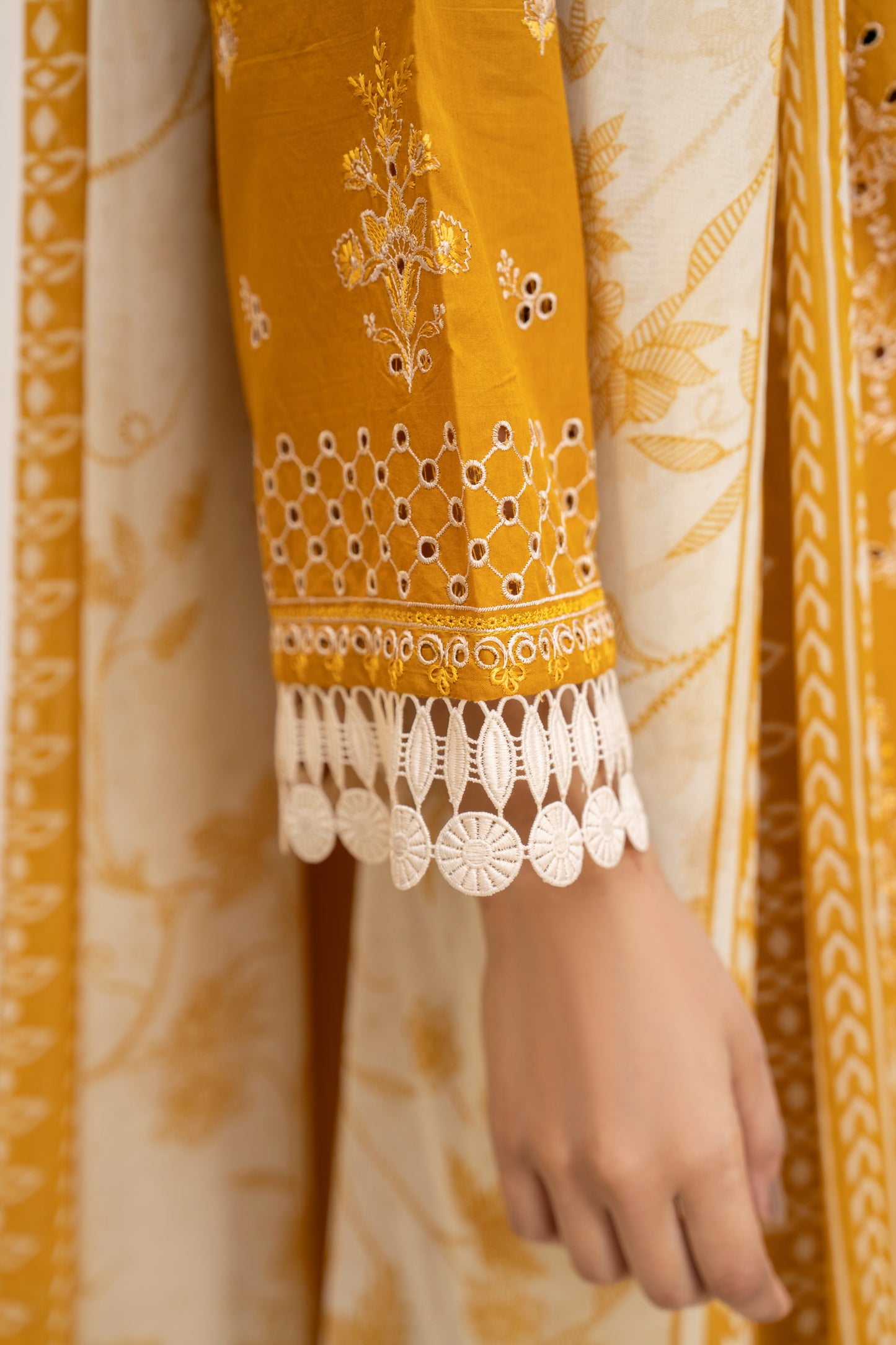 3 PIECE EMBROIDERED SUIT | ZM-04