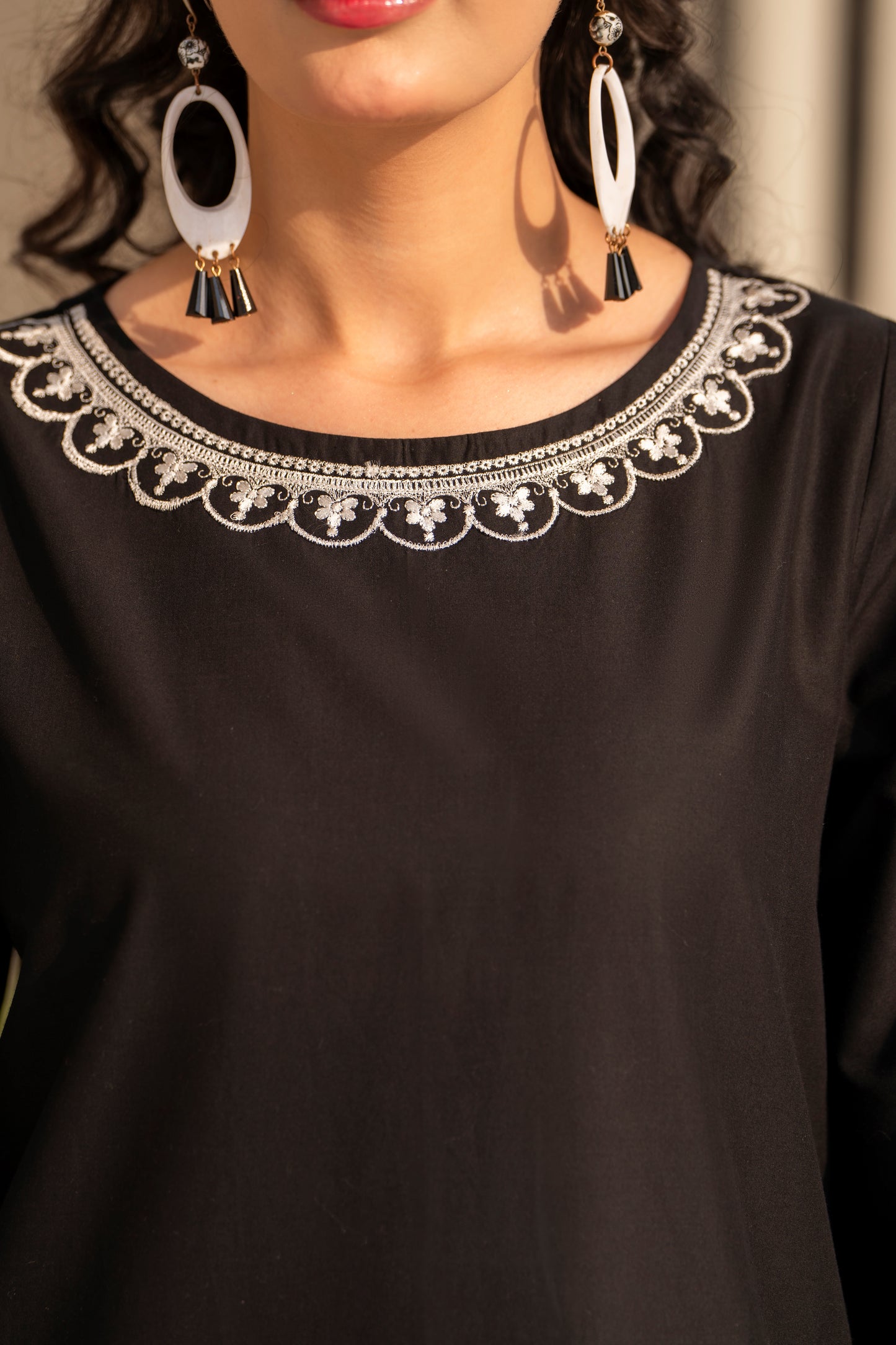 2 PIECE EMBROIDERED SUIT | ZM-11