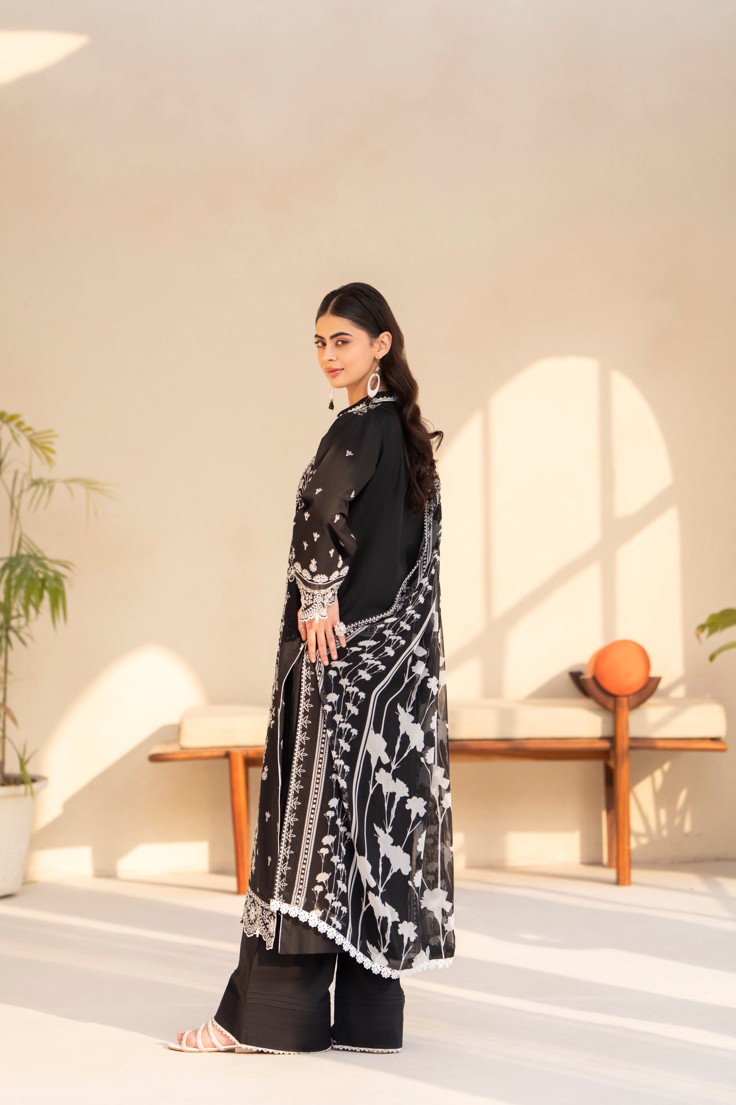 3 PIECE EMBROIDERED SUIT | ZM-06