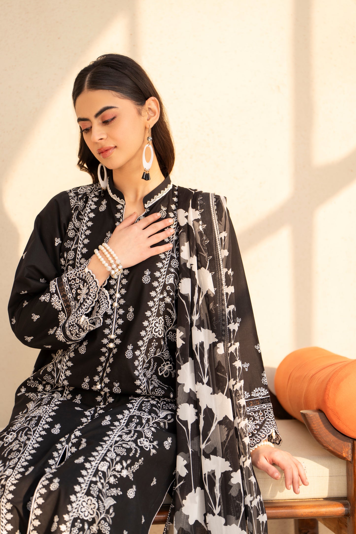3 PIECE EMBROIDERED SUIT | ZM-06