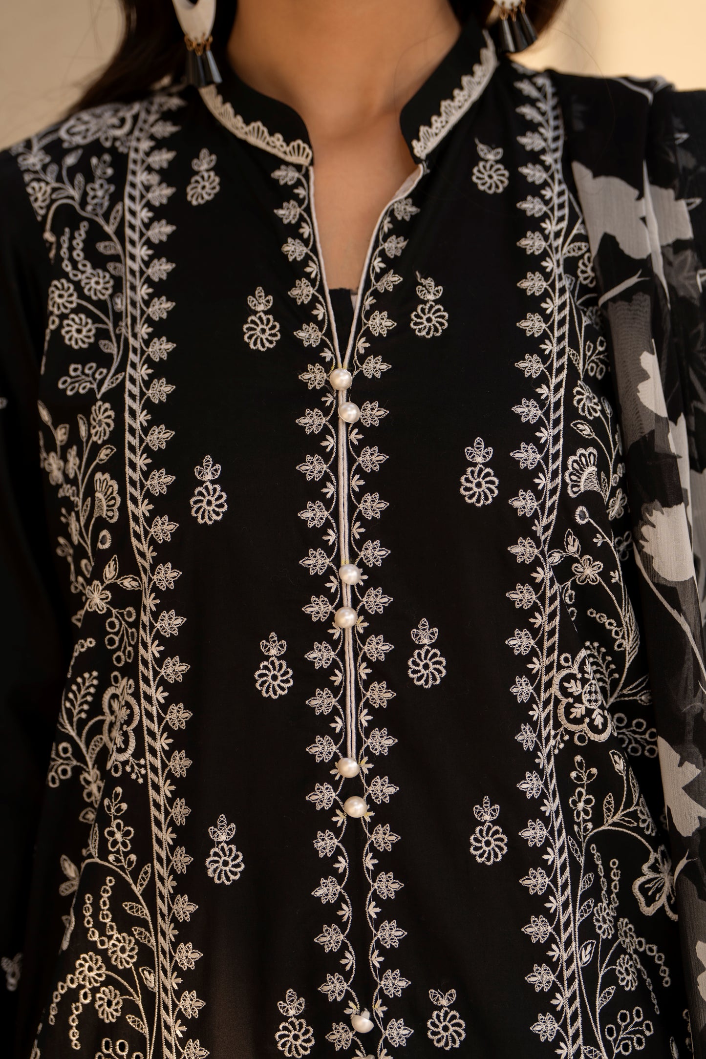 3 PIECE EMBROIDERED SUIT | ZM-06