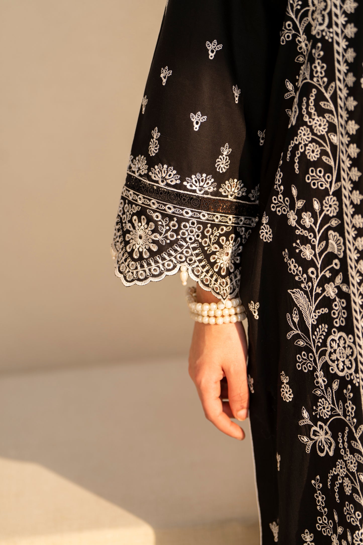 3 PIECE EMBROIDERED SUIT | ZM-06