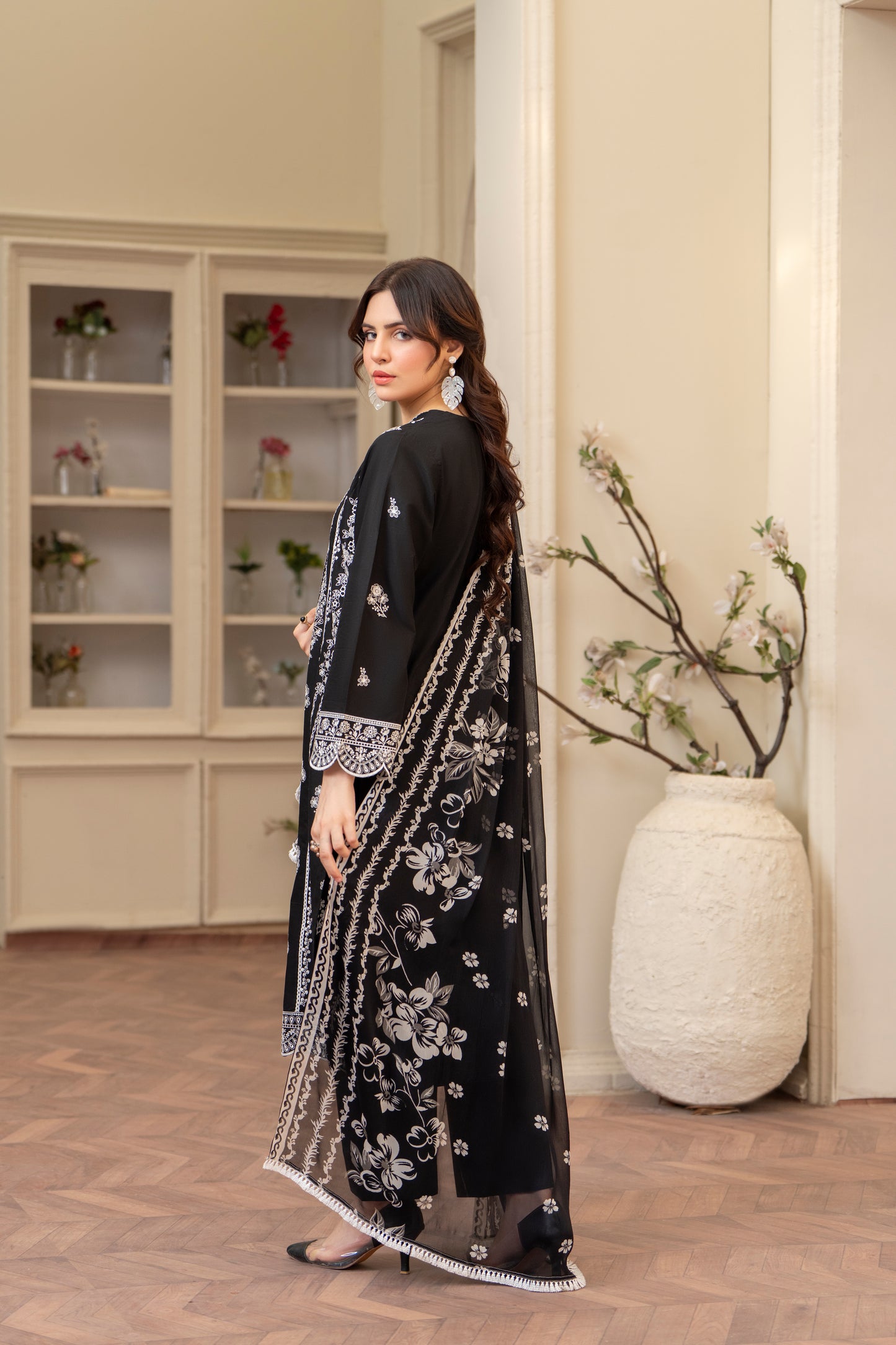 3 PIECE EMBROIDERED SUIT | ZM-14