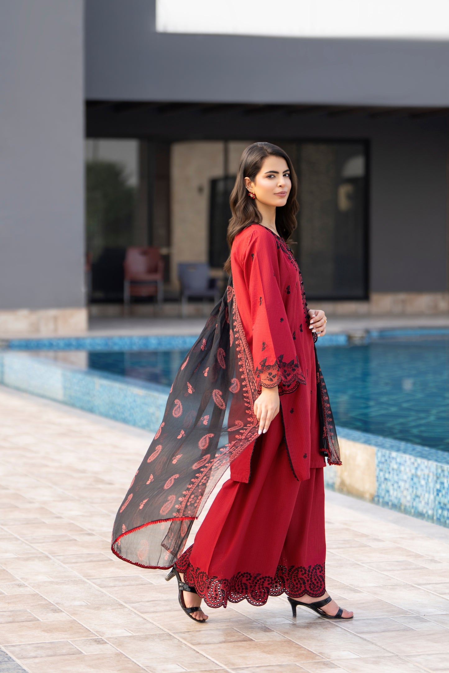 Maroon 3-Piece Embroidered Lawn Suit| ZM-29