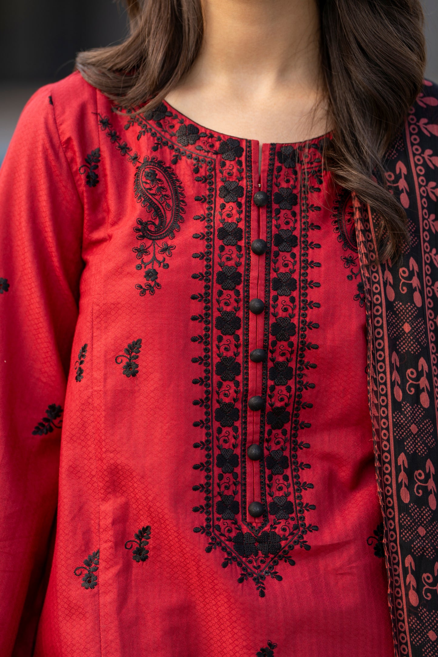 Maroon 3-Piece Embroidered Lawn Suit| ZM-29