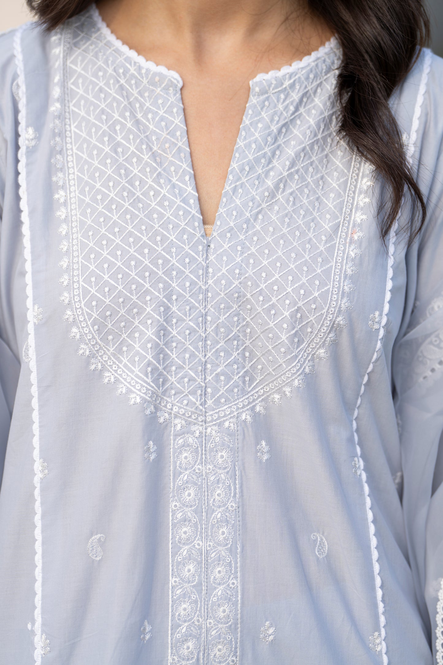 Grey 3-Piece Embroidered Lawn Suit| ZM-30