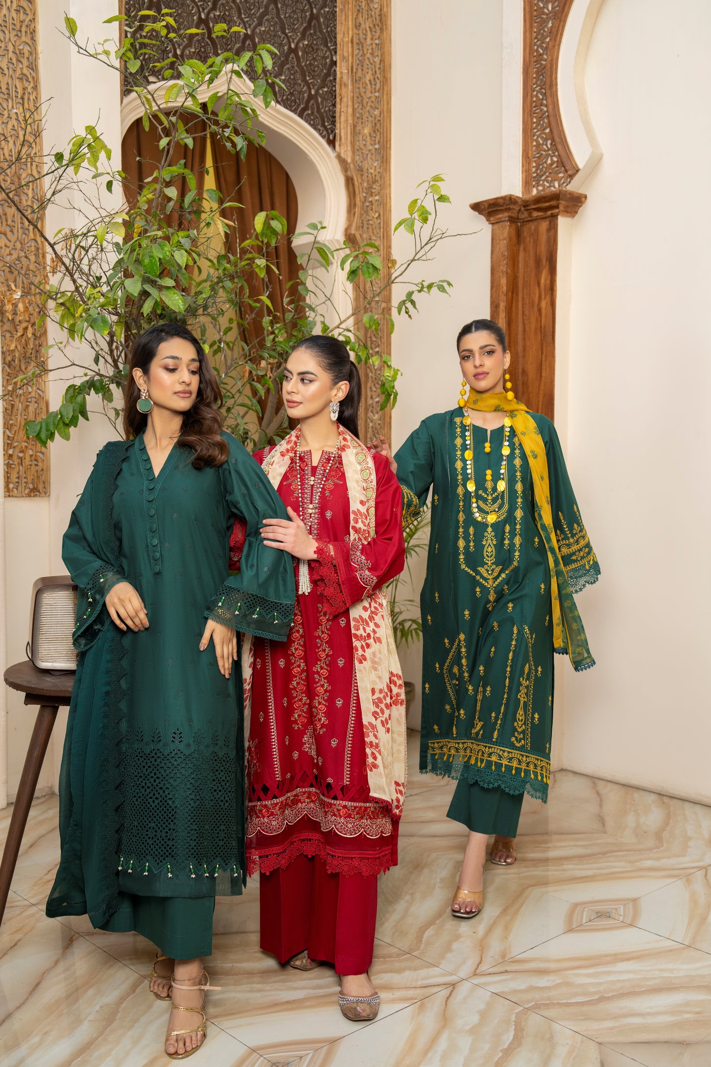 3 PIECE EMBROIDERED SUIT | ZM-03