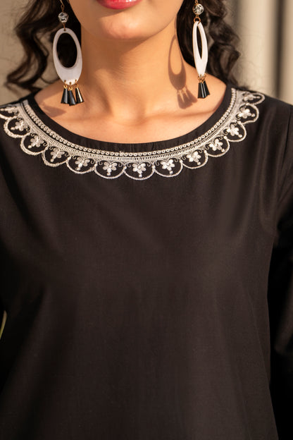 2 PIECE EMBROIDERED SUIT | ZM-11