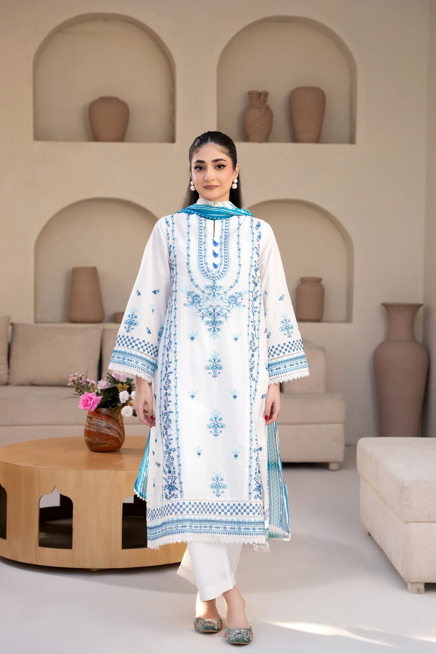 Porcelain White Luxury Lawn Embroidered 3-Piece Suit | ZM-65