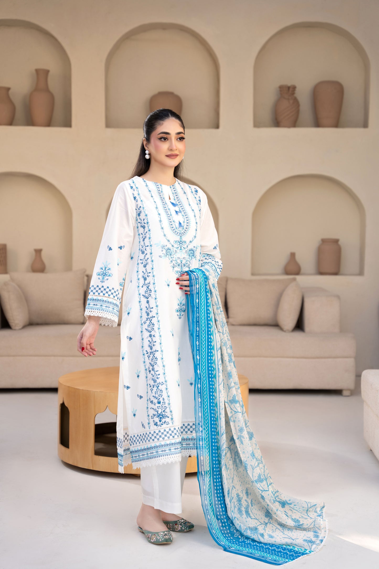 Porcelain White Luxury Lawn Embroidered 3-Piece Suit | ZM-65