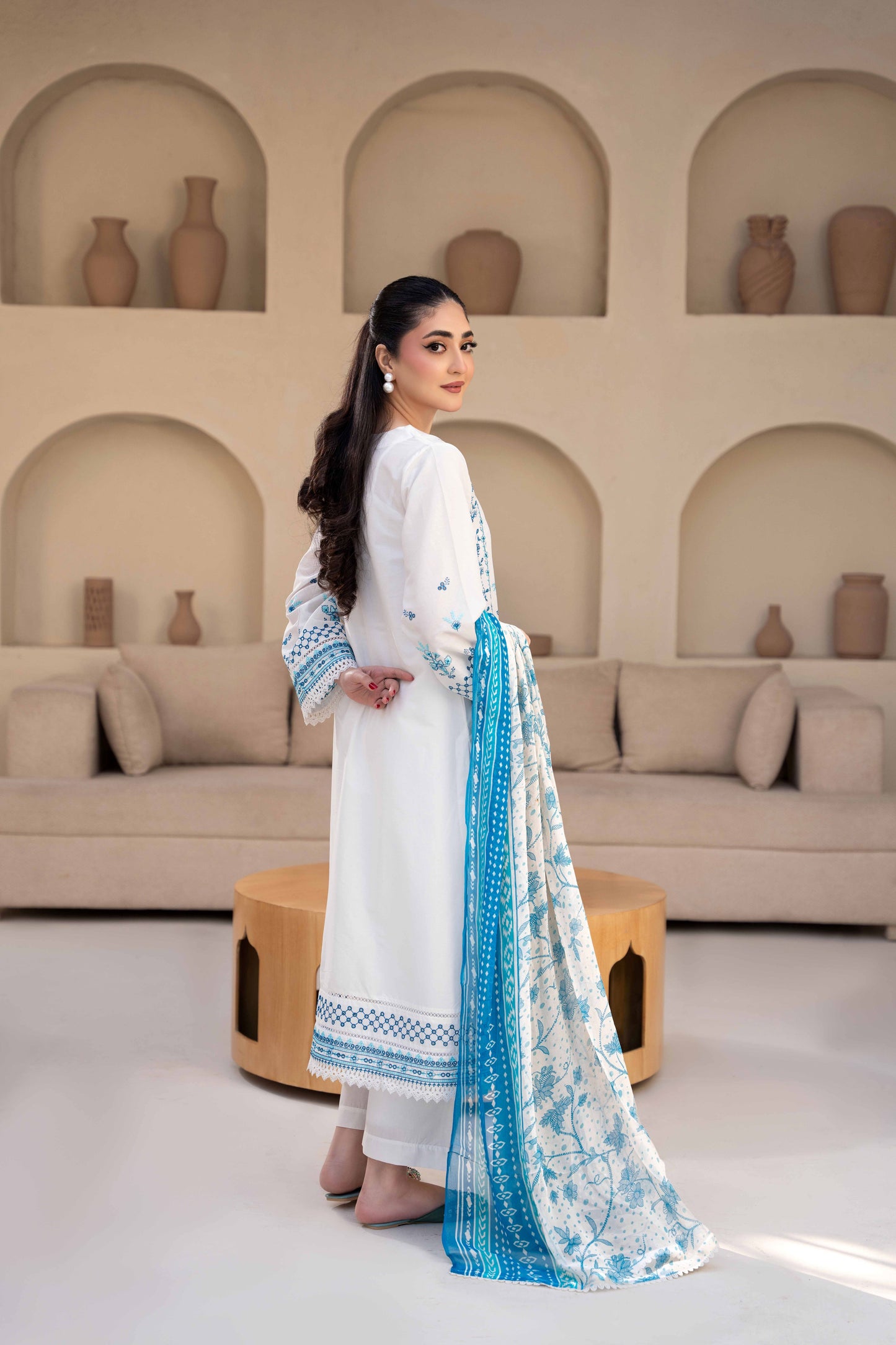 Porcelain White Luxury Lawn Embroidered 3-Piece Suit | ZM-65
