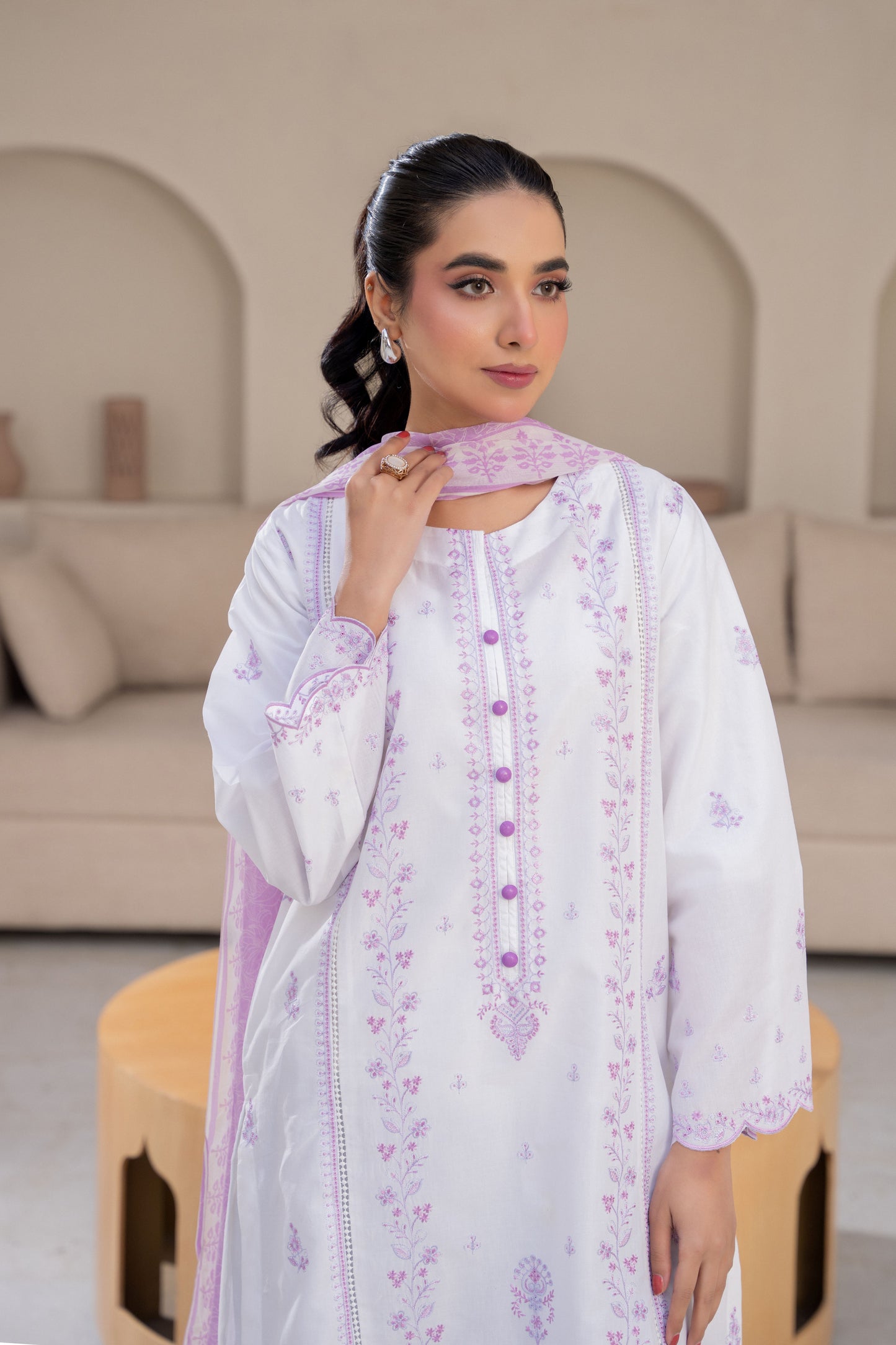 Safed Noor Embroidered 3-Piece Suit | ZM-60