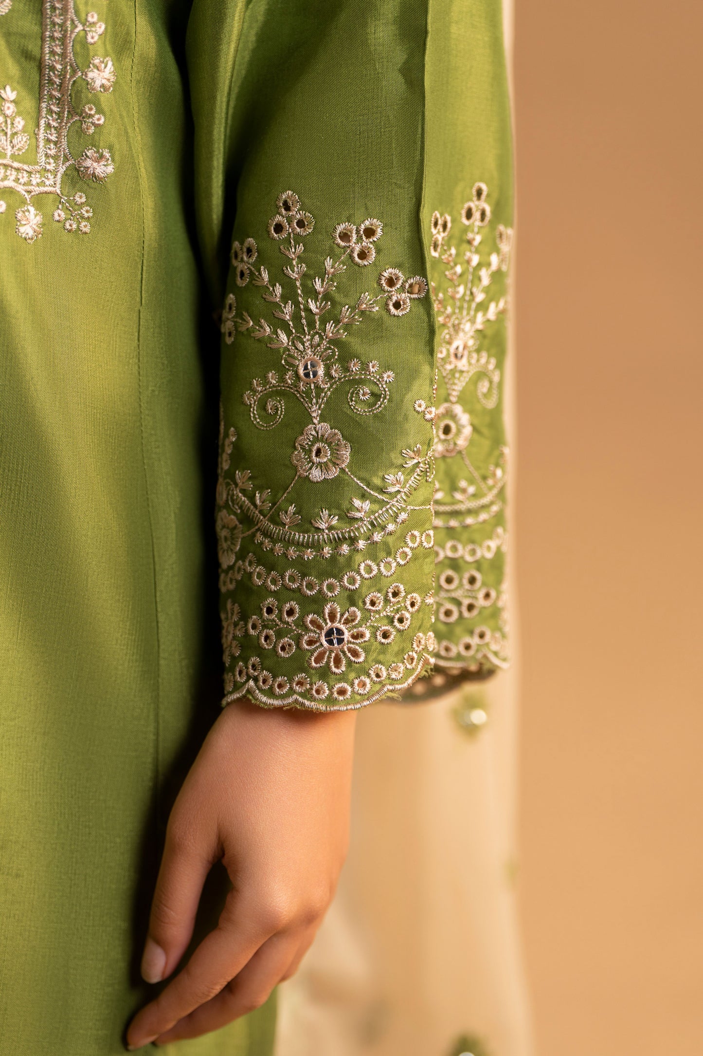 Rang-e-Mehndi Raw Silk 3-Piece Embroidered Suit | ZM-54