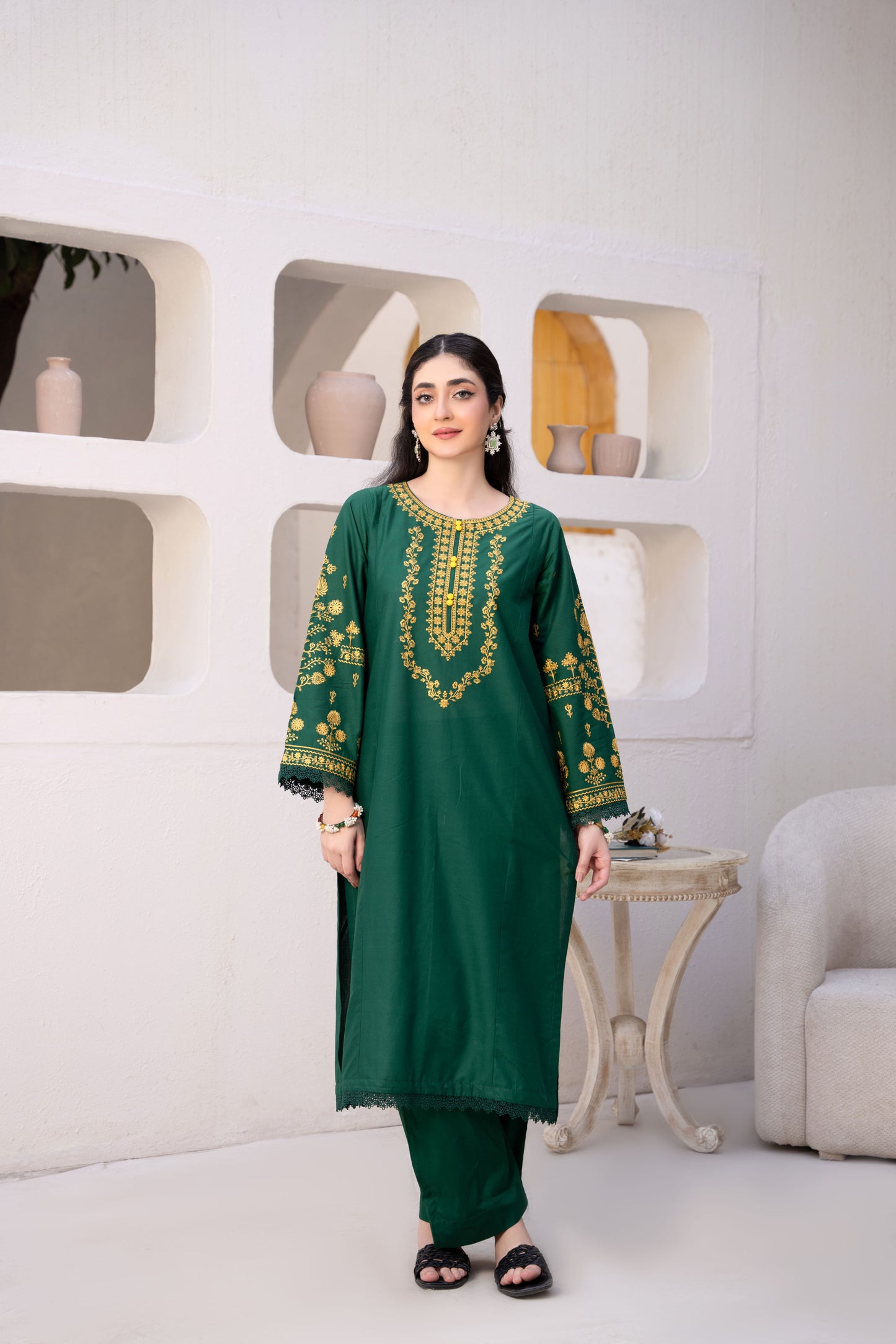 Bottle Green Luxury Lawn Embroidered 3-Piece Suit | ZM-74