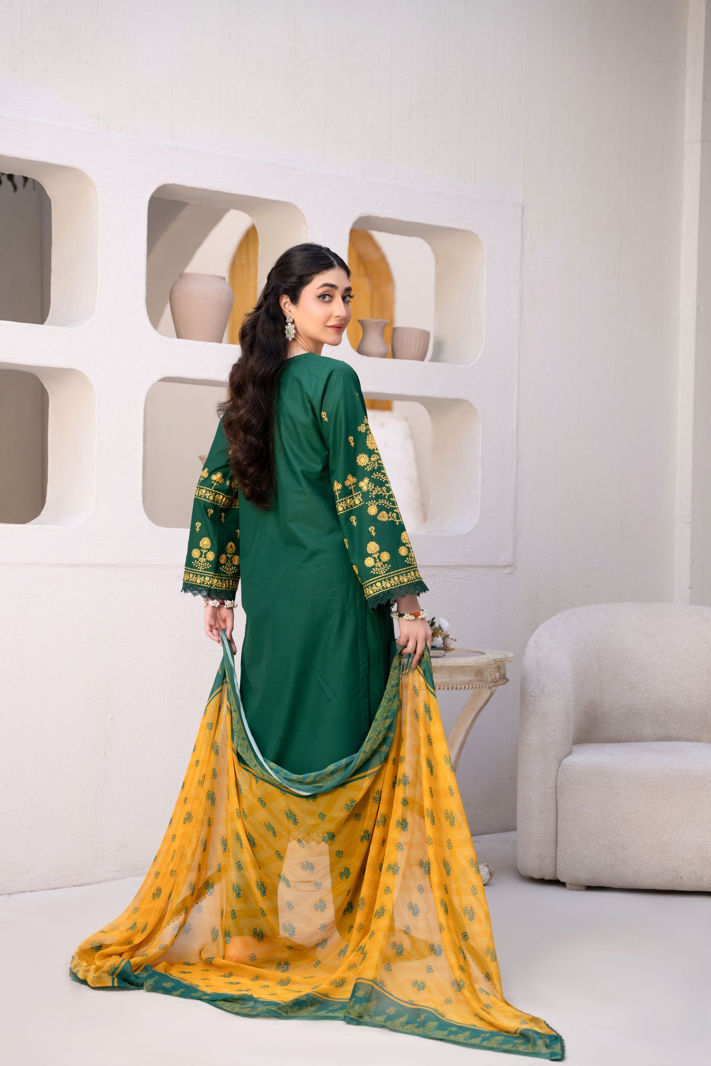 Bottle Green Luxury Lawn Embroidered 3-Piece Suit | ZM-74