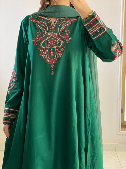 Fresh Green Embroidered 3-Piece Frock Suit | ZM-106