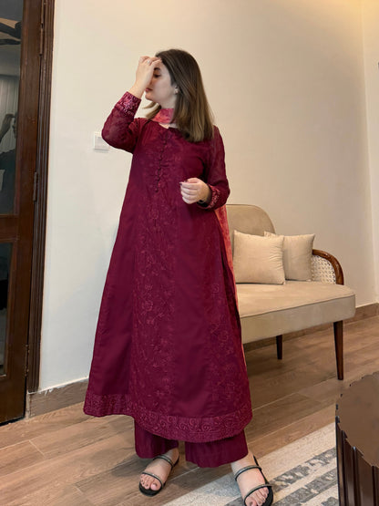 Burgundy Elegance Embroidered 3-Piece Suit | ZM-104